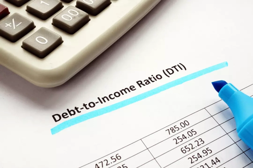 Calculating debt to income ratio.